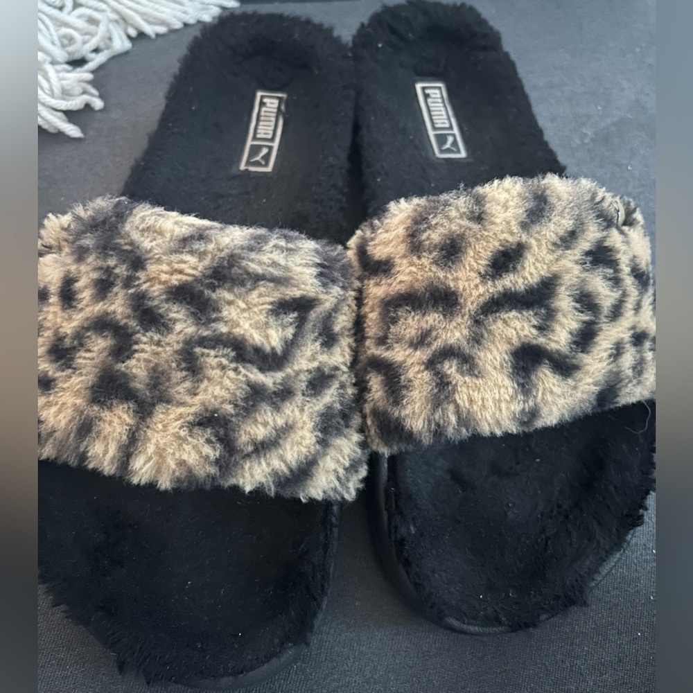 Size 8, Puna , leopard print, house slippers, rubber bottoms CHEAP & cool, comfy